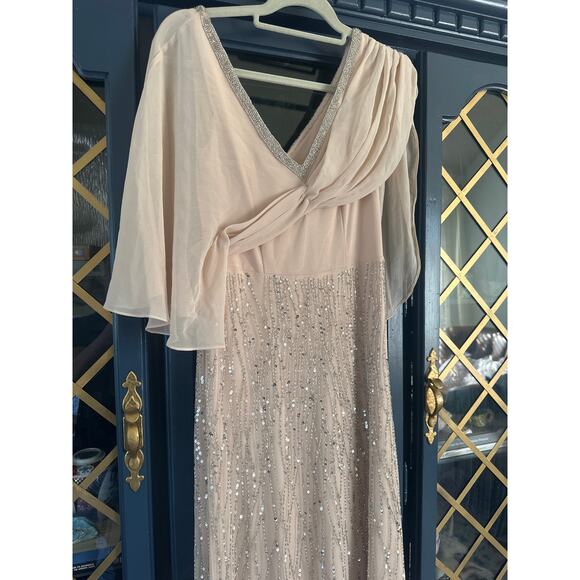 Oleg Cassini Nude Blush Pink Silver Sequin Beaded Formal Gown – Size 2 - Picture 3 of 11